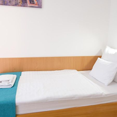 Hotel Adalbert Szent Gyoergy Haz Esztergom Bagian luar foto
